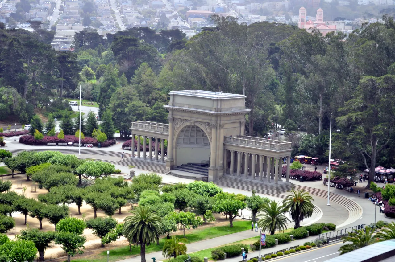 The Music Concourse, bandshell and fountains seen from above, with the Botanical Garden behind